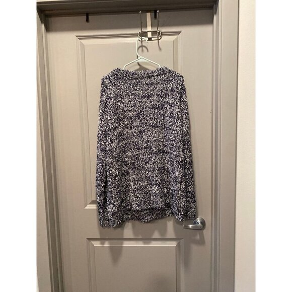 Andrée by Unit 1X Black & White V-Neck Sweater – EUC - Picture 5 of 5